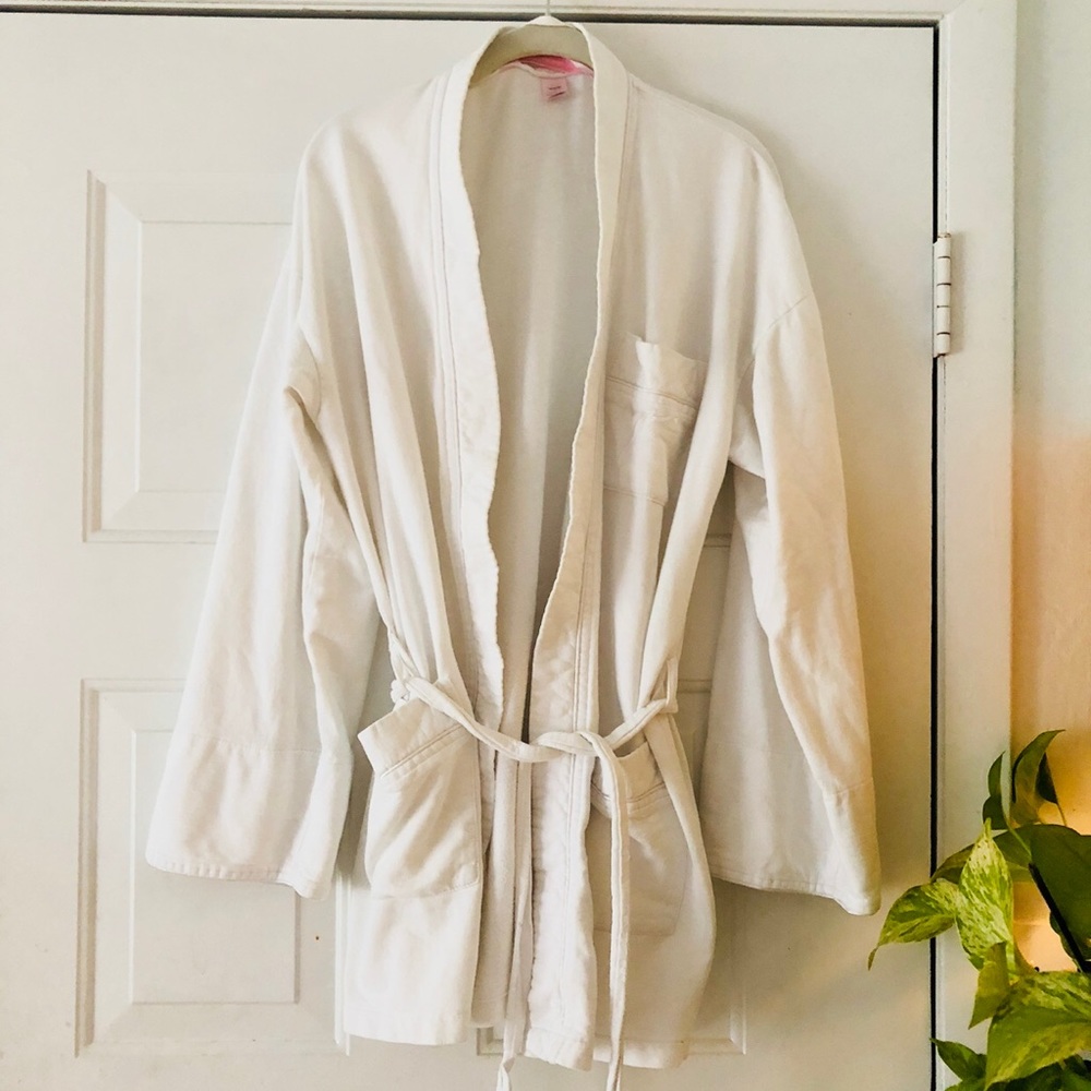Victoria’s Secret White Bath Robe XS